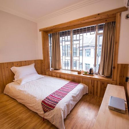 Ming Palace International Youth Hostel Гуейлин Екстериор снимка