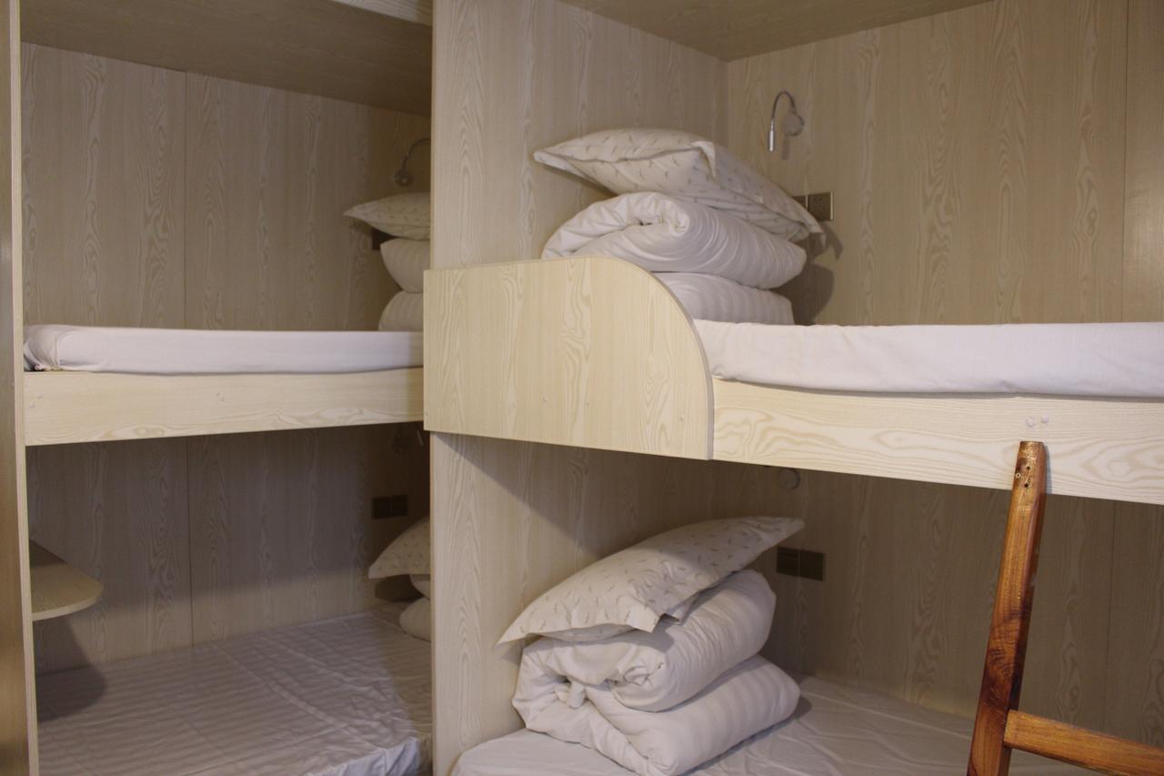 Ming Palace International Youth Hostel Гуейлин Екстериор снимка