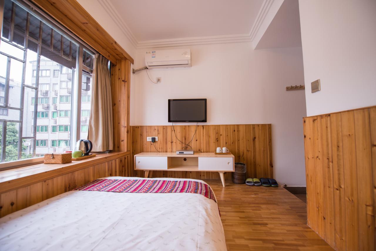 Ming Palace International Youth Hostel Гуейлин Екстериор снимка